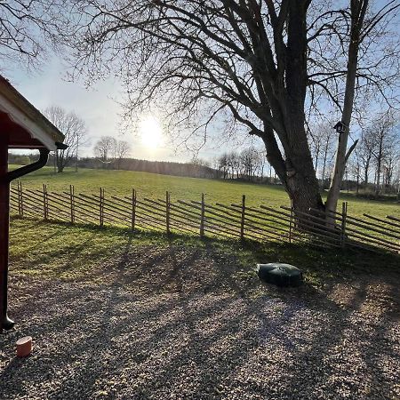 Naturskoent Boende Naera Skoevde المظهر الخارجي الصورة