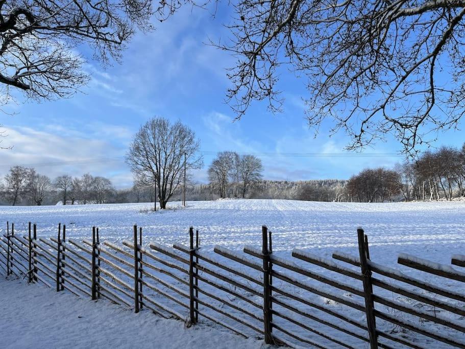 Naturskoent Boende Naera Skoevde المظهر الخارجي الصورة