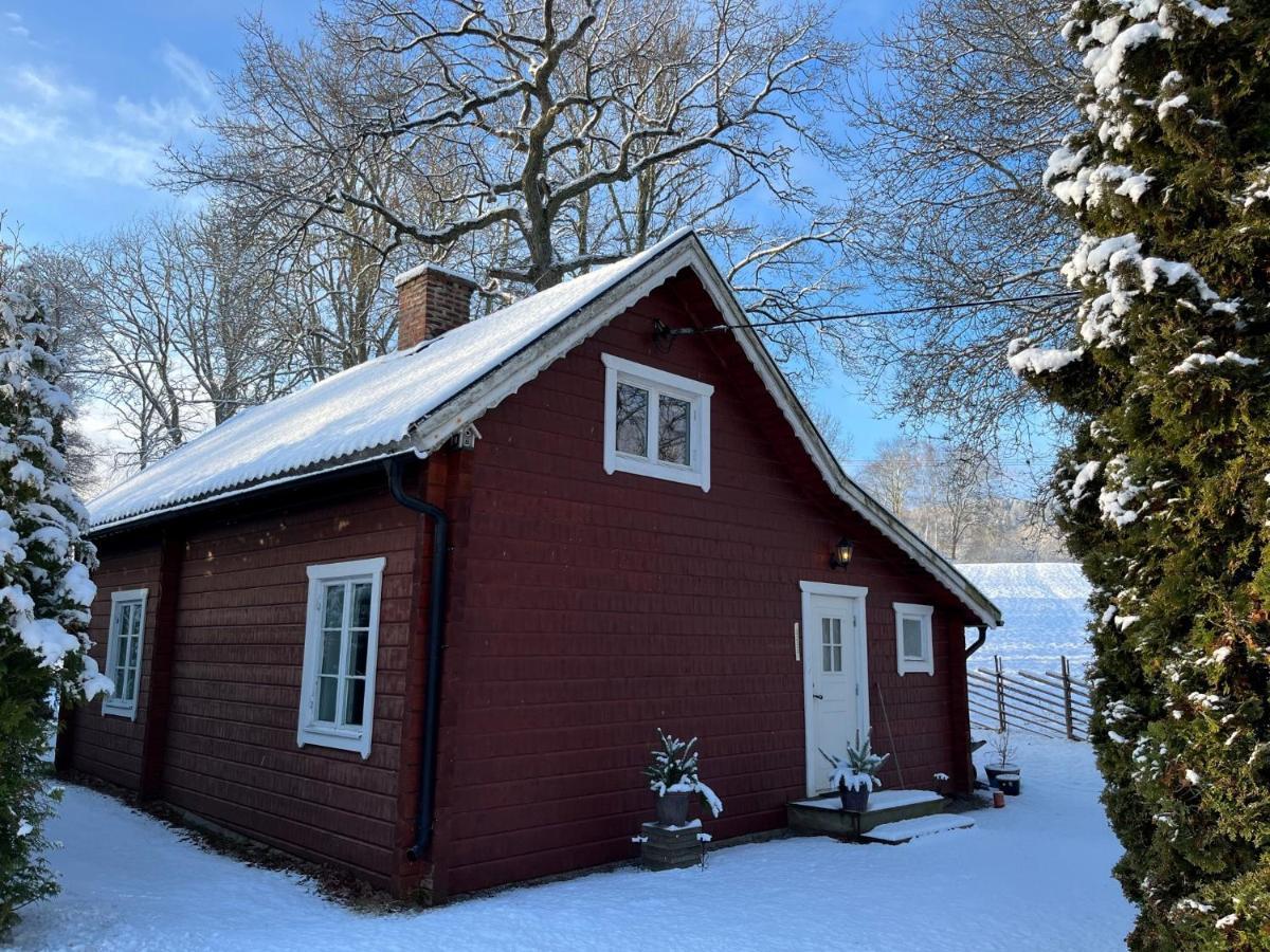 Naturskoent Boende Naera Skoevde المظهر الخارجي الصورة