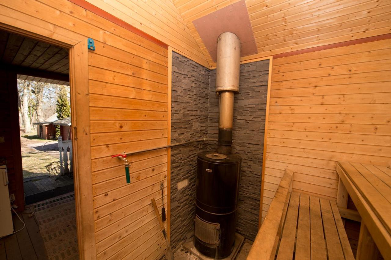 Naturskoent Boende Naera Skoevde المظهر الخارجي الصورة